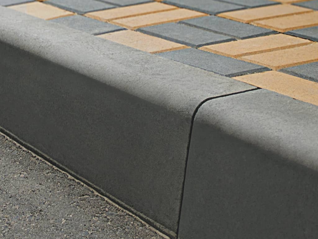 Продажа дорожного бордюра в Приморске