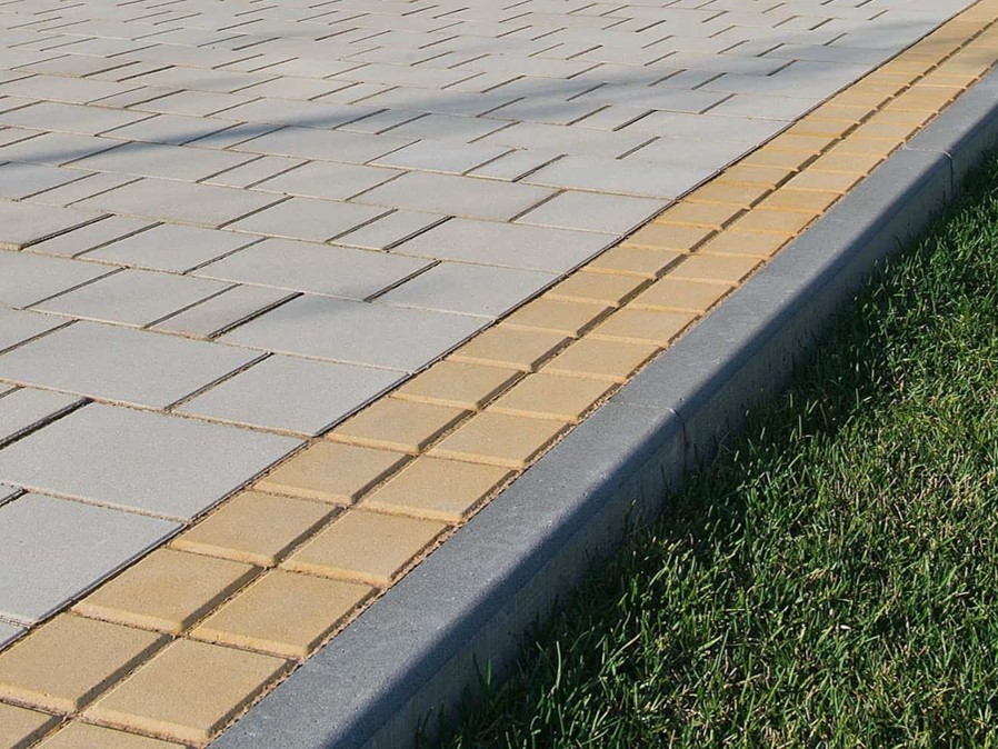 Продажа тротуарного бордюра в Приморске